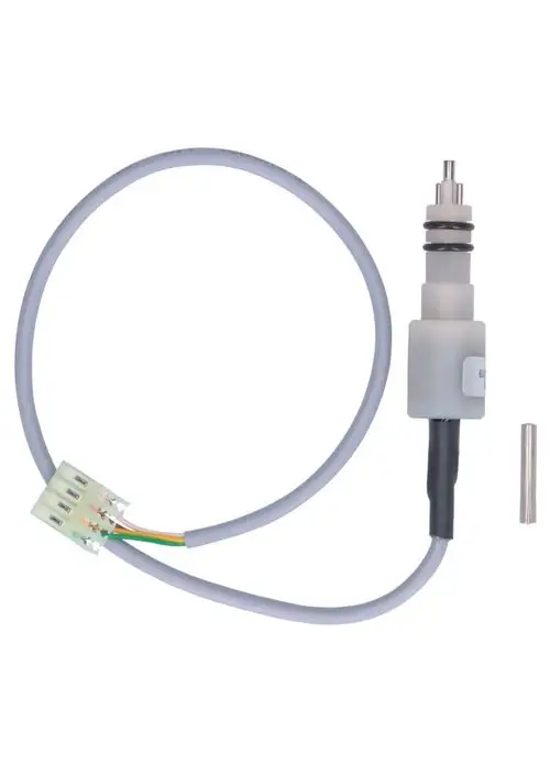 Leitwertsensor von Judo mit grauem Kabel und einer Anschlusssteckerleiste. Neben dem Sensor ist ein separates Metallteil zu sehen.